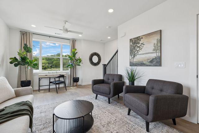 1015 W Trinity Ln Unit 4, Nashville, TN 37218