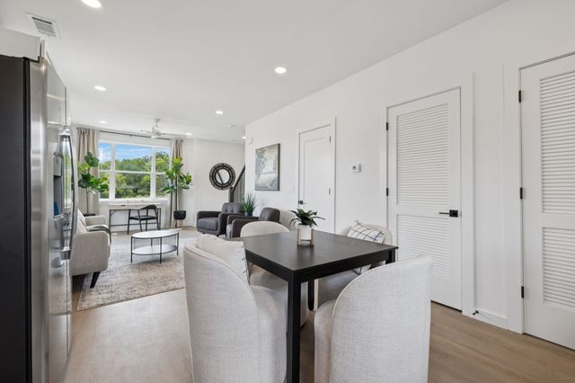 1015 W Trinity Ln Unit 4, Nashville, TN 37218