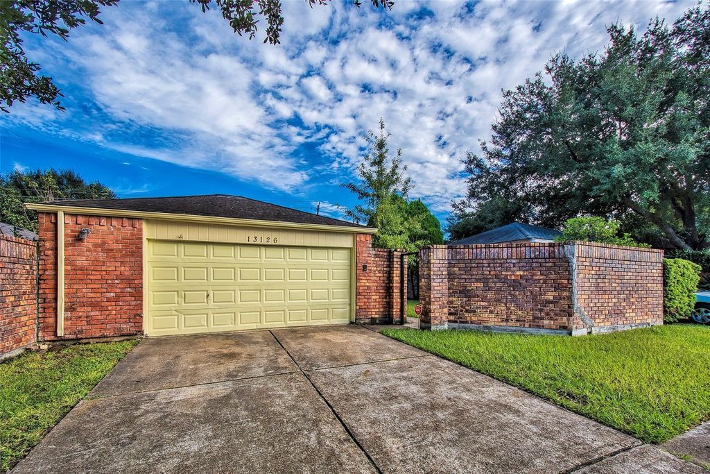 13126 Lima Drive, Houston, TX 77099