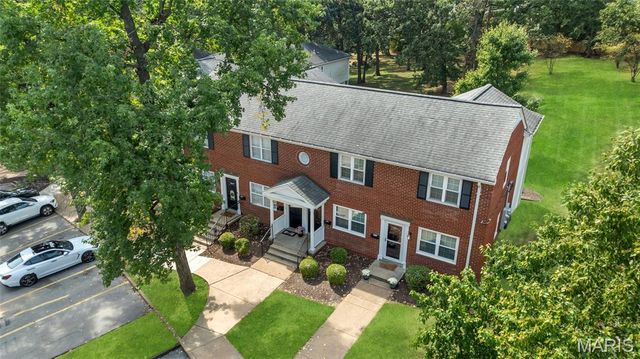 1545 Swallow Drive, Brentwood, MO 63144