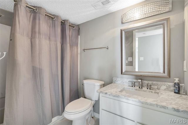 1545 Swallow Drive, Brentwood, MO 63144