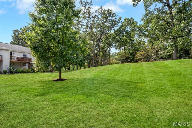 1545 Swallow Drive, Brentwood, MO 63144