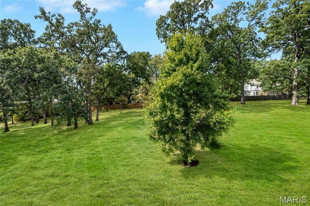 1545 Swallow Drive, Brentwood, MO 63144