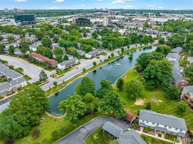 1545 Swallow Drive, Brentwood, MO 63144