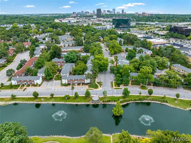 1545 Swallow Drive, Brentwood, MO 63144