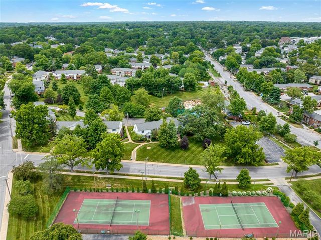1545 Swallow Drive, Brentwood, MO 63144