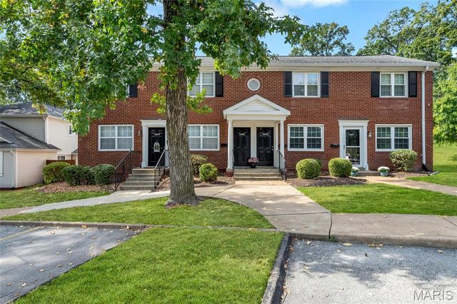 1545 Swallow Drive, Brentwood, MO 63144