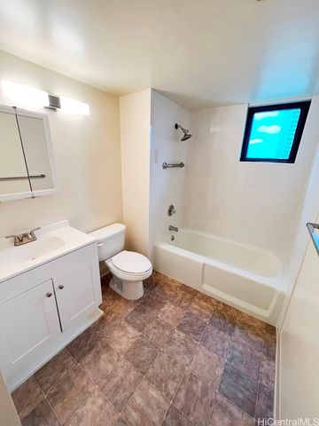 990 Ala Nanala Street 9A, Honolulu, HI 96818