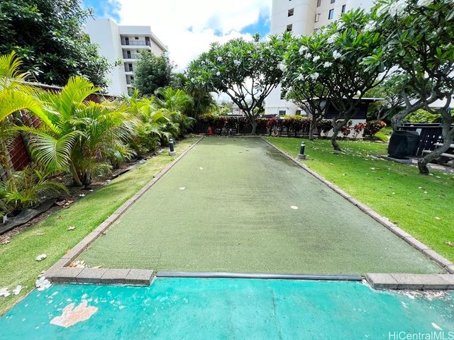 990 Ala Nanala Street 9A, Honolulu, HI 96818