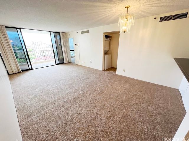 990 Ala Nanala Street 9A, Honolulu, HI 96818