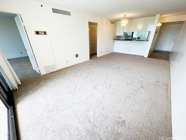 990 Ala Nanala Street 9A, Honolulu, HI 96818