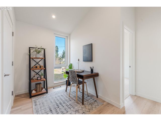 5496 Se Boise St, Portland, OR 97206