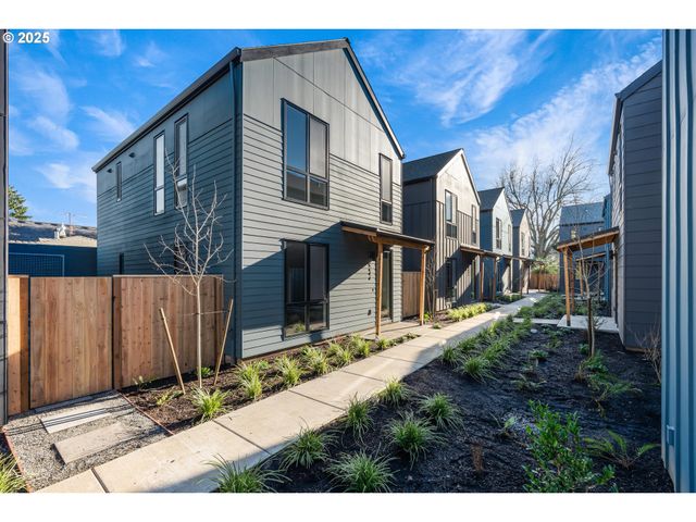 5496 Se Boise St, Portland, OR 97206