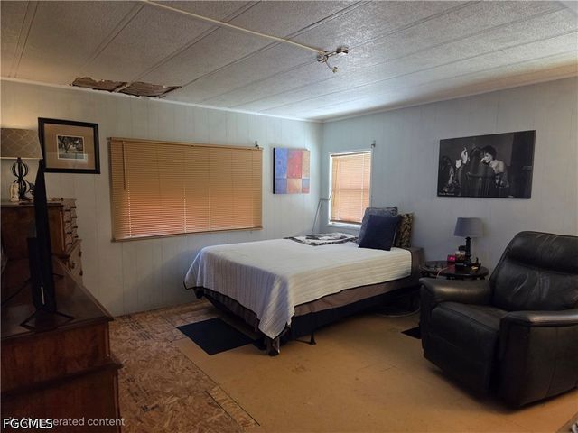 840 Peaceful DR, North Fort Myers, FL 33917