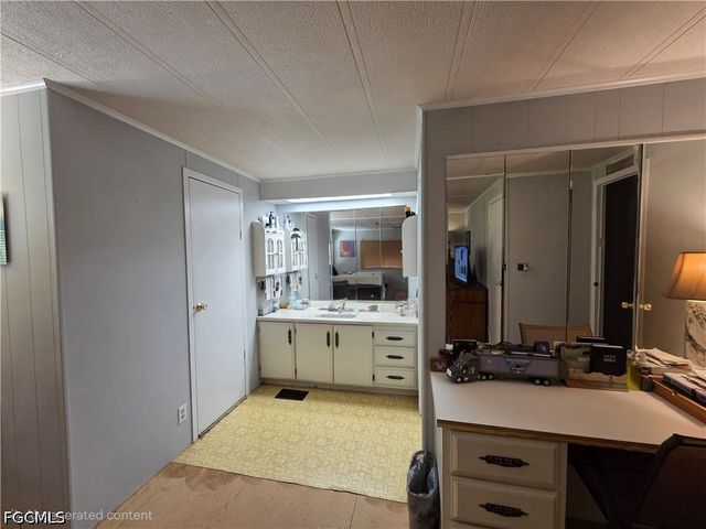 840 Peaceful DR, North Fort Myers, FL 33917