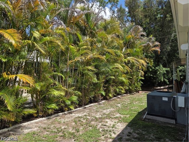 840 Peaceful DR, North Fort Myers, FL 33917