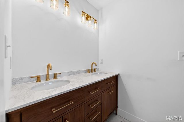 814 Clark Avenue, Webster Groves, MO 63119