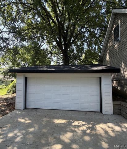 814 Clark Avenue, Webster Groves, MO 63119
