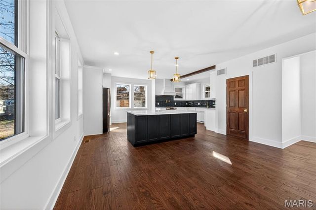 814 Clark Avenue, Webster Groves, MO 63119