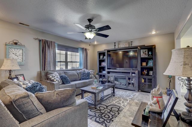 911 N Lincoln Street, Carterville, MO 64835