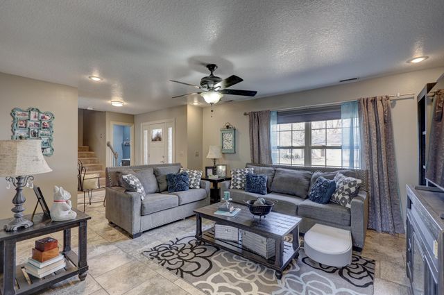 911 N Lincoln Street, Carterville, MO 64835