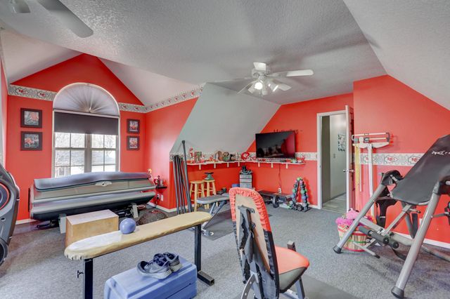 911 N Lincoln Street, Carterville, MO 64835