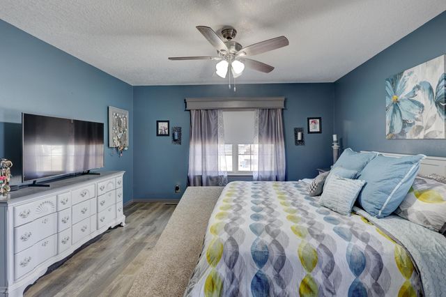 911 N Lincoln Street, Carterville, MO 64835