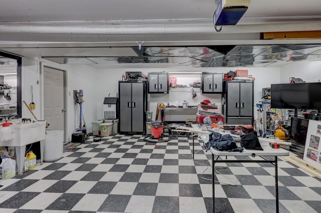 911 N Lincoln Street, Carterville, MO 64835