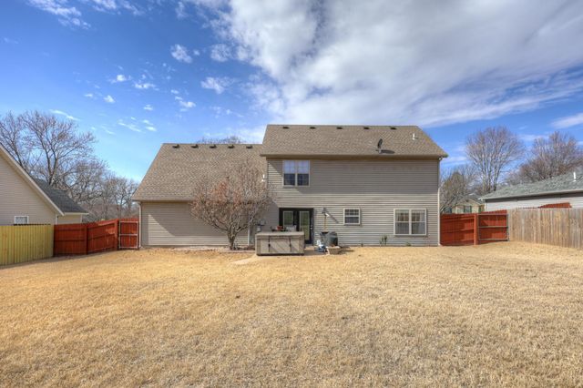 911 N Lincoln Street, Carterville, MO 64835