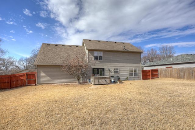 911 N Lincoln Street, Carterville, MO 64835