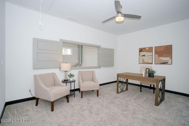 606 Burnett Farm Ln, Louisville, KY 40243