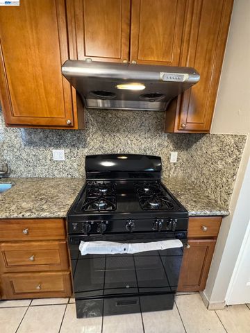 1840 90th Avenue, Oakland, CA 94603