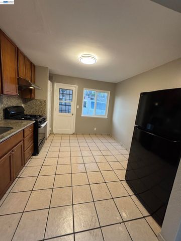 1840 90th Avenue, Oakland, CA 94603