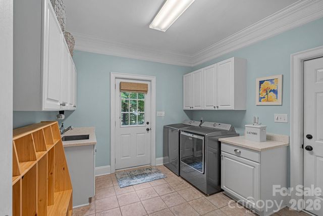 1317 Longleaf Court, Matthews, NC 28104