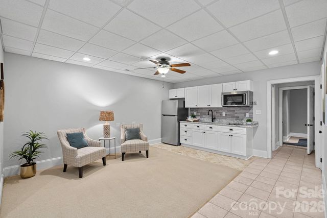 1317 Longleaf Court, Matthews, NC 28104