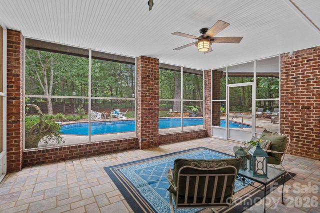 1317 Longleaf Court, Matthews, NC 28104