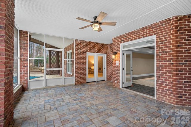 1317 Longleaf Court, Matthews, NC 28104