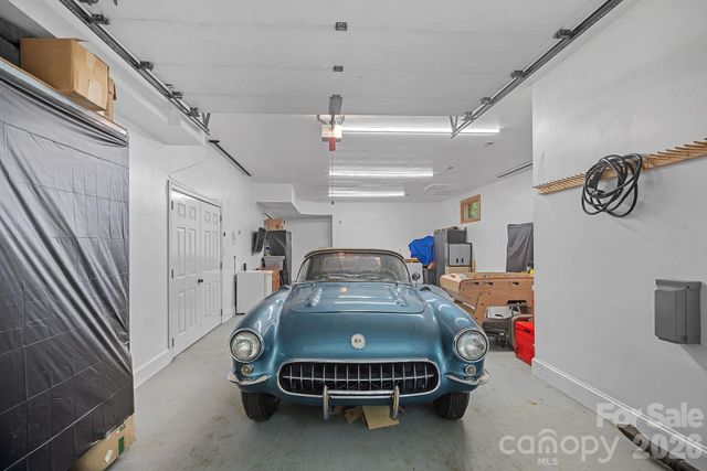 1317 Longleaf Court, Matthews, NC 28104