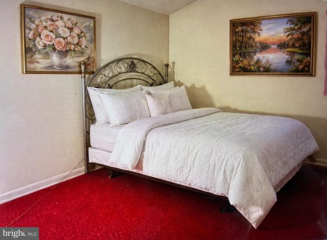 1989 FOREST LN, Allentown, PA 18103