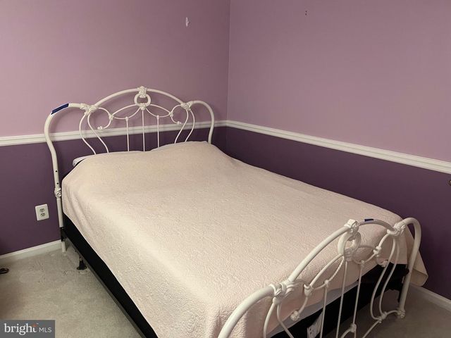 1989 FOREST LN, Allentown, PA 18103