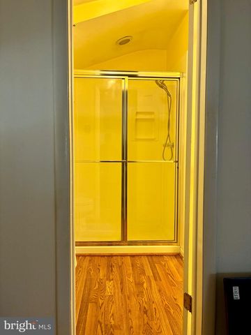 1989 FOREST LN, Allentown, PA 18103