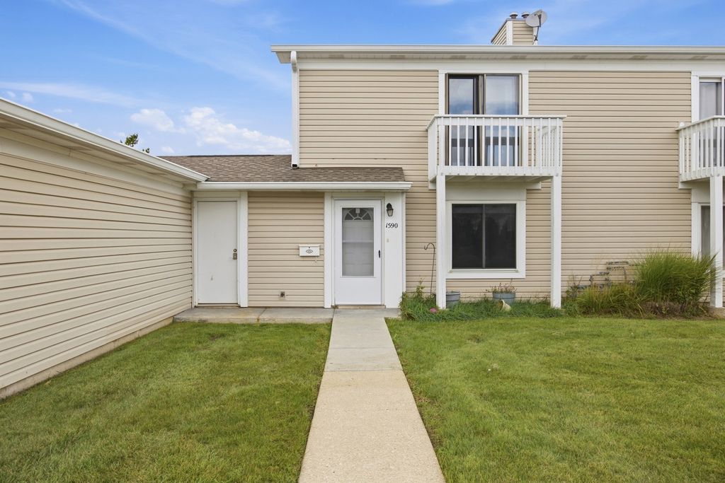 1590 Cornell Circle 1, Hoffman Estates, IL 60169 — exterior