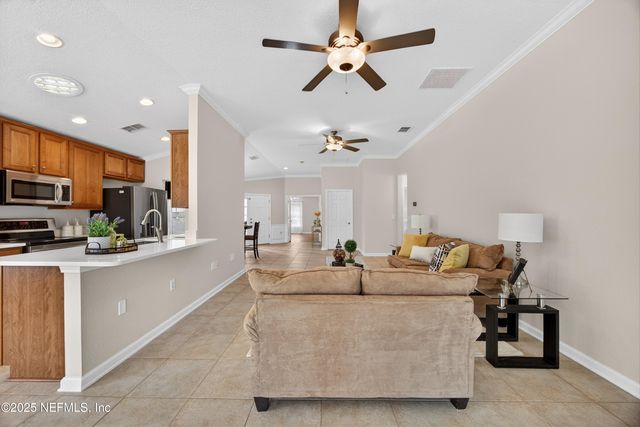 9133 SWEET TREE Trail, Jacksonville, FL 32256