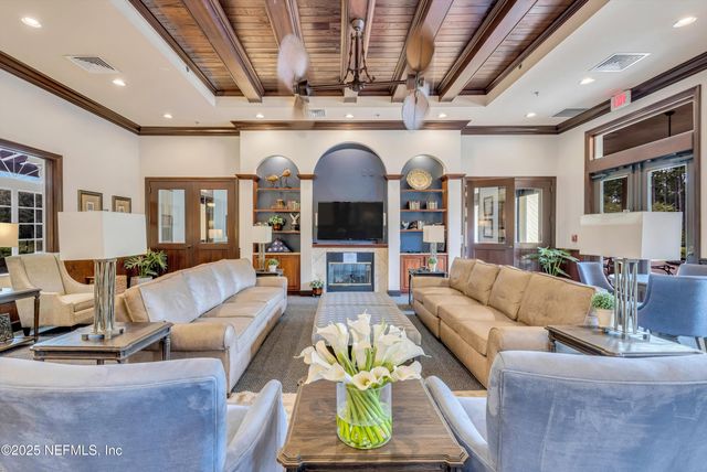 9133 SWEET TREE Trail, Jacksonville, FL 32256