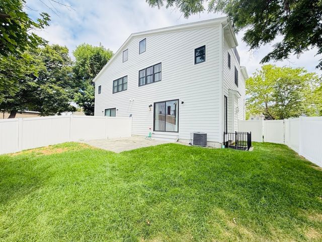 99 West St 1, Newton, MA 02459