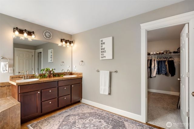 17845 Irwin Street SW, Rochester, WA 98579