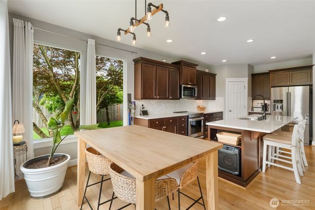 17845 Irwin Street SW, Rochester, WA 98579