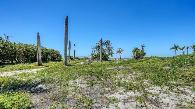 6441 GULFSIDE ROAD, Longboat Key, FL 34228
