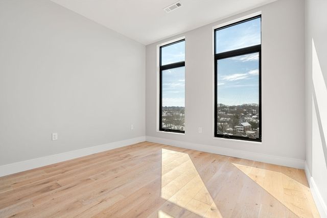 191 Washington St 710, Boston, MA 02135