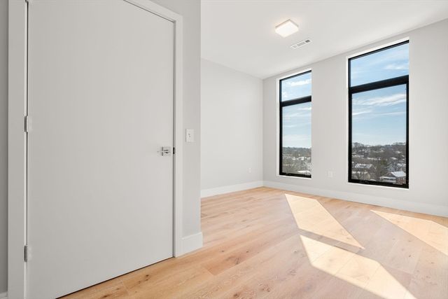 191 Washington St 710, Boston, MA 02135